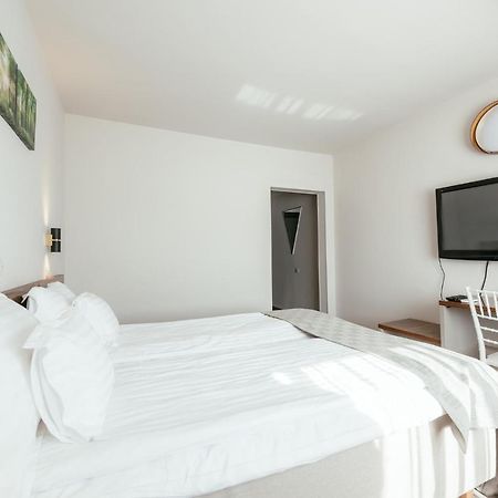 Riviera By Queens Hotel And Resort Gura Vaii Екстер'єр фото
