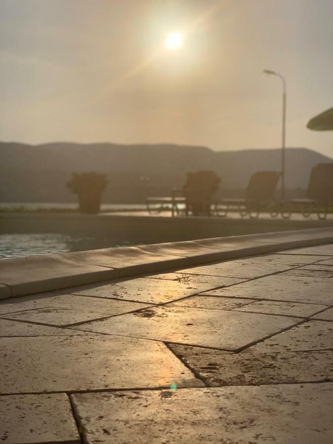 Riviera By Queens Hotel And Resort Gura Vaii Екстер'єр фото
