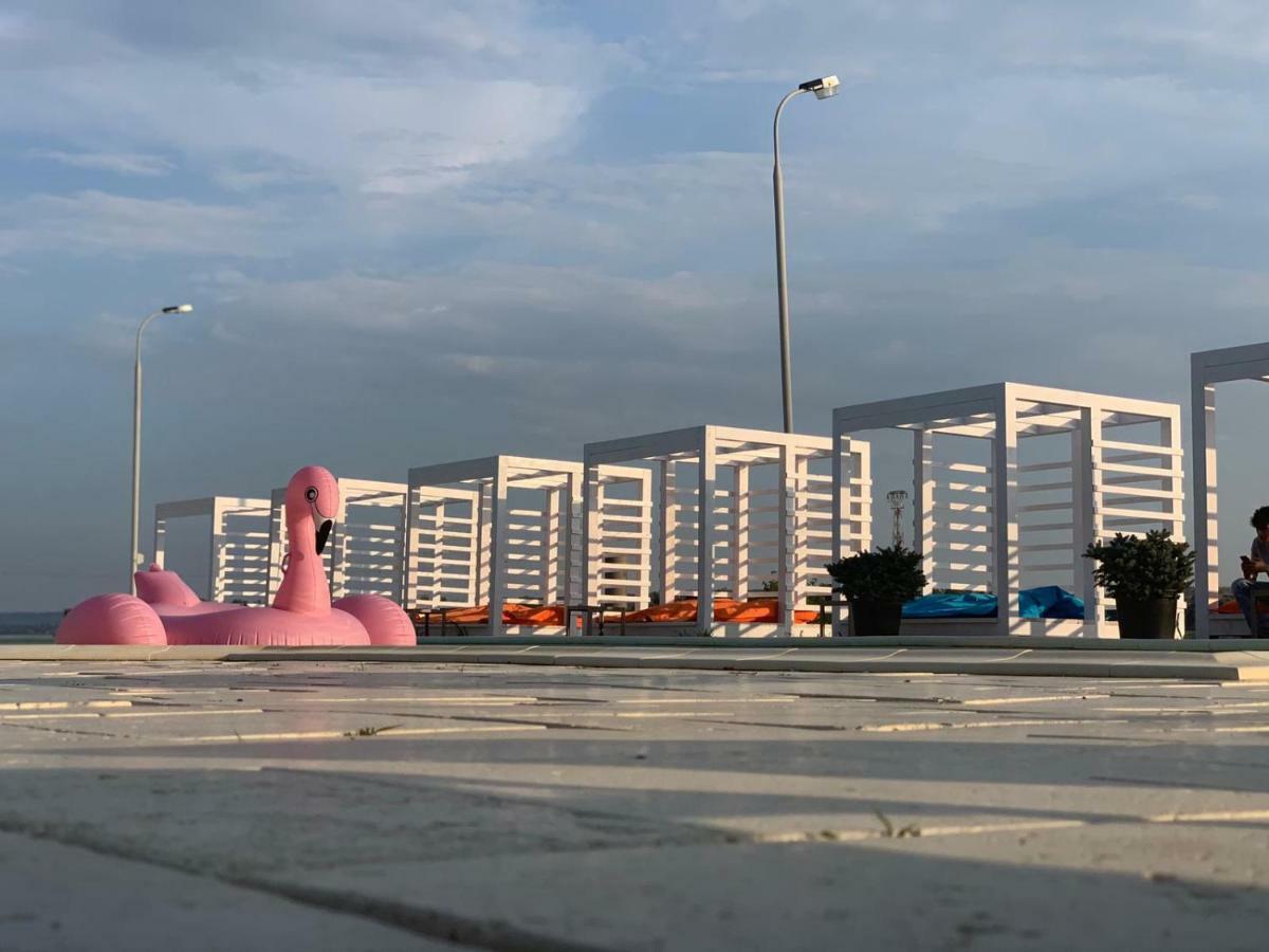 Riviera By Queens Hotel And Resort Gura Vaii Екстер'єр фото
