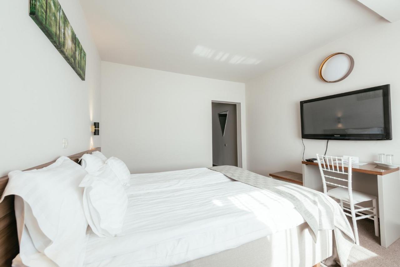 Riviera By Queens Hotel And Resort Gura Vaii Екстер'єр фото
